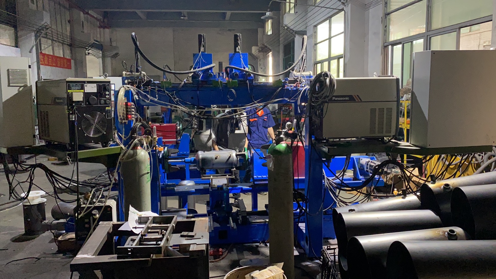 焊縫跟蹤系統(tǒng)助力儲氣罐產業(yè)高質量發(fā)展