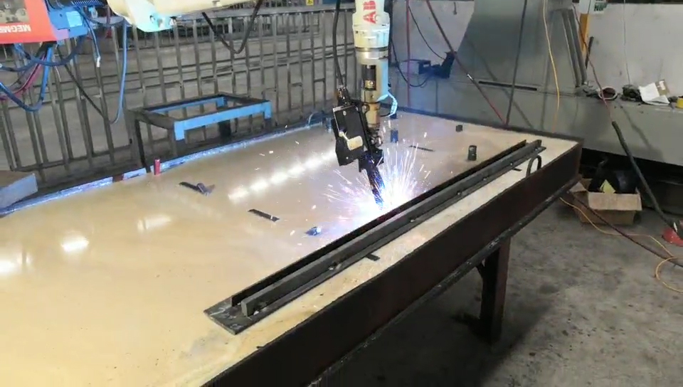 焊縫跟蹤加快防火門制造業(yè)品質升級