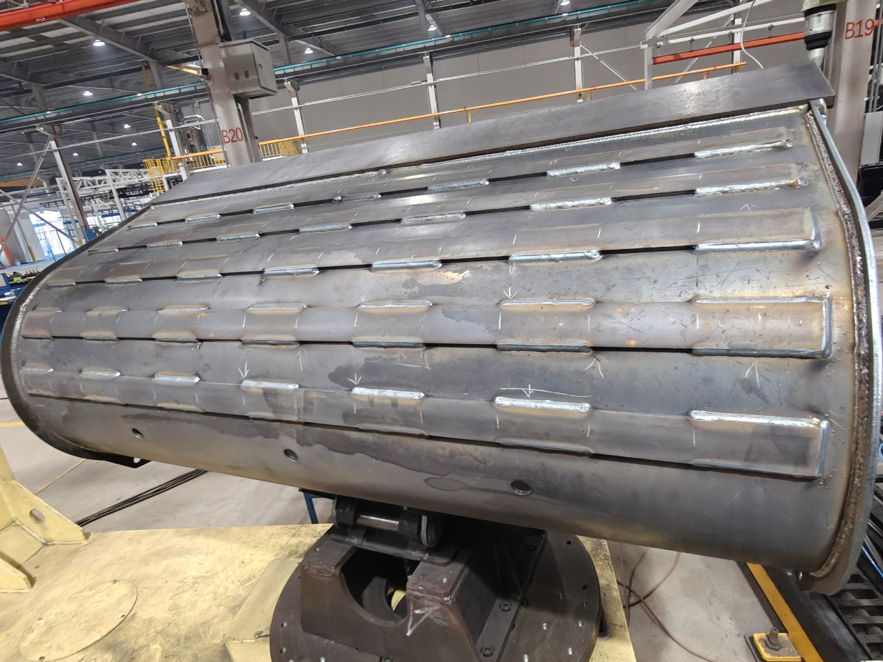 焊接機器人智能化升級:創想智控焊縫視覺跟蹤系統在建筑工程挖斗焊接中的應用 焊接機器人智能化升級:創想智控焊縫視覺跟蹤系統在建筑工程挖斗焊接中的應用